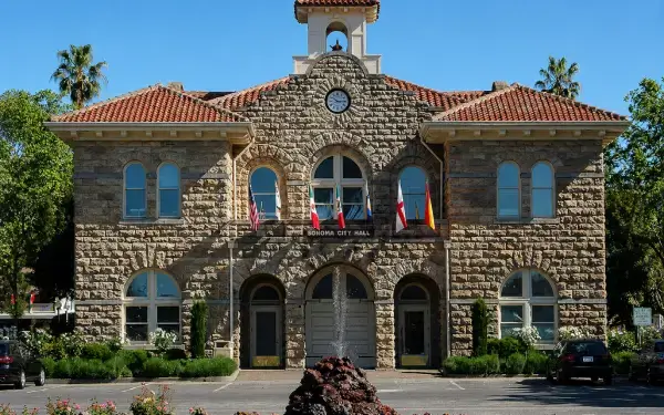 Sonoma Plaza near City Hall for a Downtown Sonoma scavenger hunt